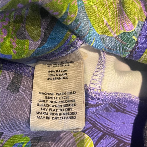 Soft Surroundings Leggings Purple Lime Green Tropical Floral Size SMALL - Picture 11 of 11